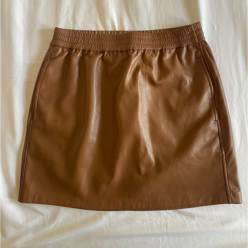Aritzia mini skirt